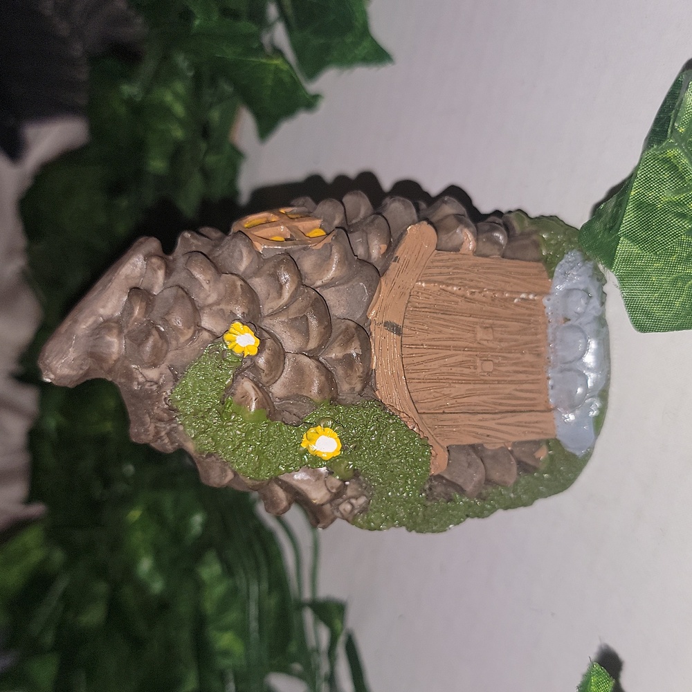 Pinecone Fairy Garden House